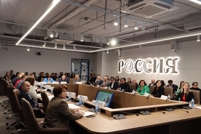 Экспорт и агрострахование: в Национальном центре «Россия» в Красноярске прошла бизнес-сессия «ВЭД. Сельское хозяйство. Красноярский край», организованная краевым Минсельхозом.