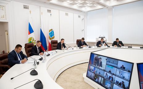 «Будем убирать до последнего колоска»: Леонид Шорохов доложил о ходе полевых работ в крае Минсельхозу РФ