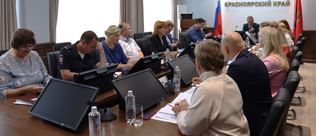 Электроснабжение, дороги, кадастровый учёт: в крае начала работу коллегия по вопросам садоводства