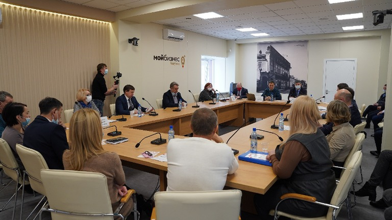 Развитие агропромышленного комплекса в южных территориях края обсудили на совещании в Минусинске